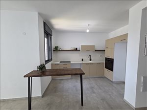 דירה להשכרה 4 חדרים בבת ים הפריגטה 19 פארק הים 