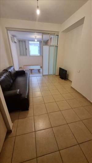 דירה להשכרה 1.5 חדרים ברמת השרון סוקולוב קרית יערים 