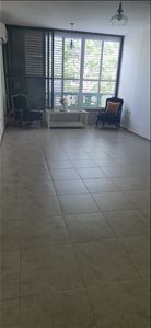 דירת גג להשכרה 3 חדרים בהוד השרון דרך רמתיים 
