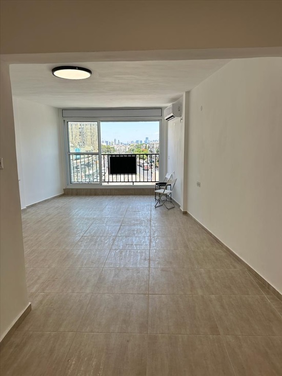 תמונה 1 ,דירה 2.5 חדרים להשכרה בבת ים, שדרות העצמאות , מרכז