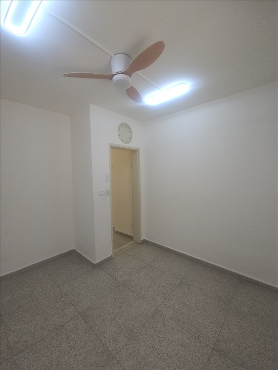 תמונה 10 ,דירה 4 חדרים להשכרה ברכסים, השקד, גבעה ג