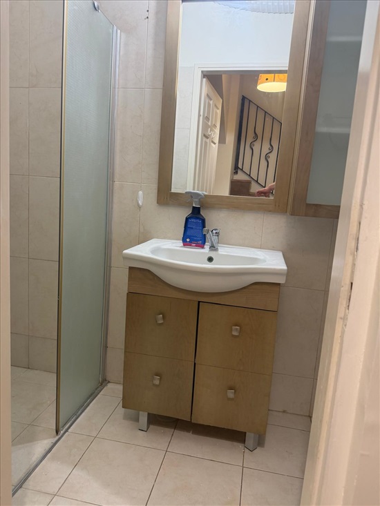 תמונה 1 ,יחידת דיור 2 חדרים להשכרה בחיפה, רחוב נורית, ורדיה  