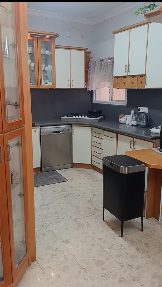 תמונה 2 ,דירה 4 חדרים להשכרה בנהריה, שמריהו לוין, מרכז