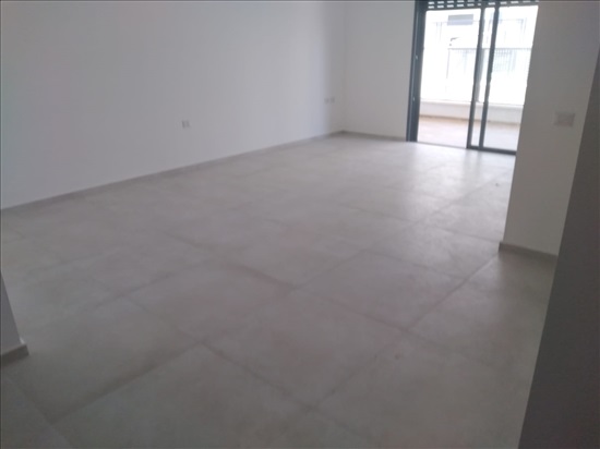 תמונה 2 ,דירה 5 חדרים להשכרה בחריש, יקינטון, הפרחים