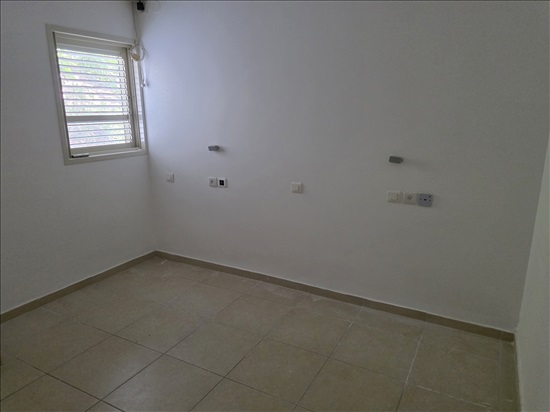 תמונה 4 ,דירה 5 חדרים להשכרה ברעננה, אחד העם, לסטר