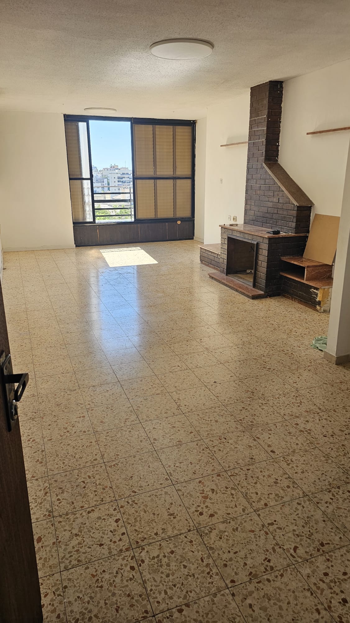 תמונה 2, דירה 4 חדרים להשכרה בראשון לציון, ביאליק 