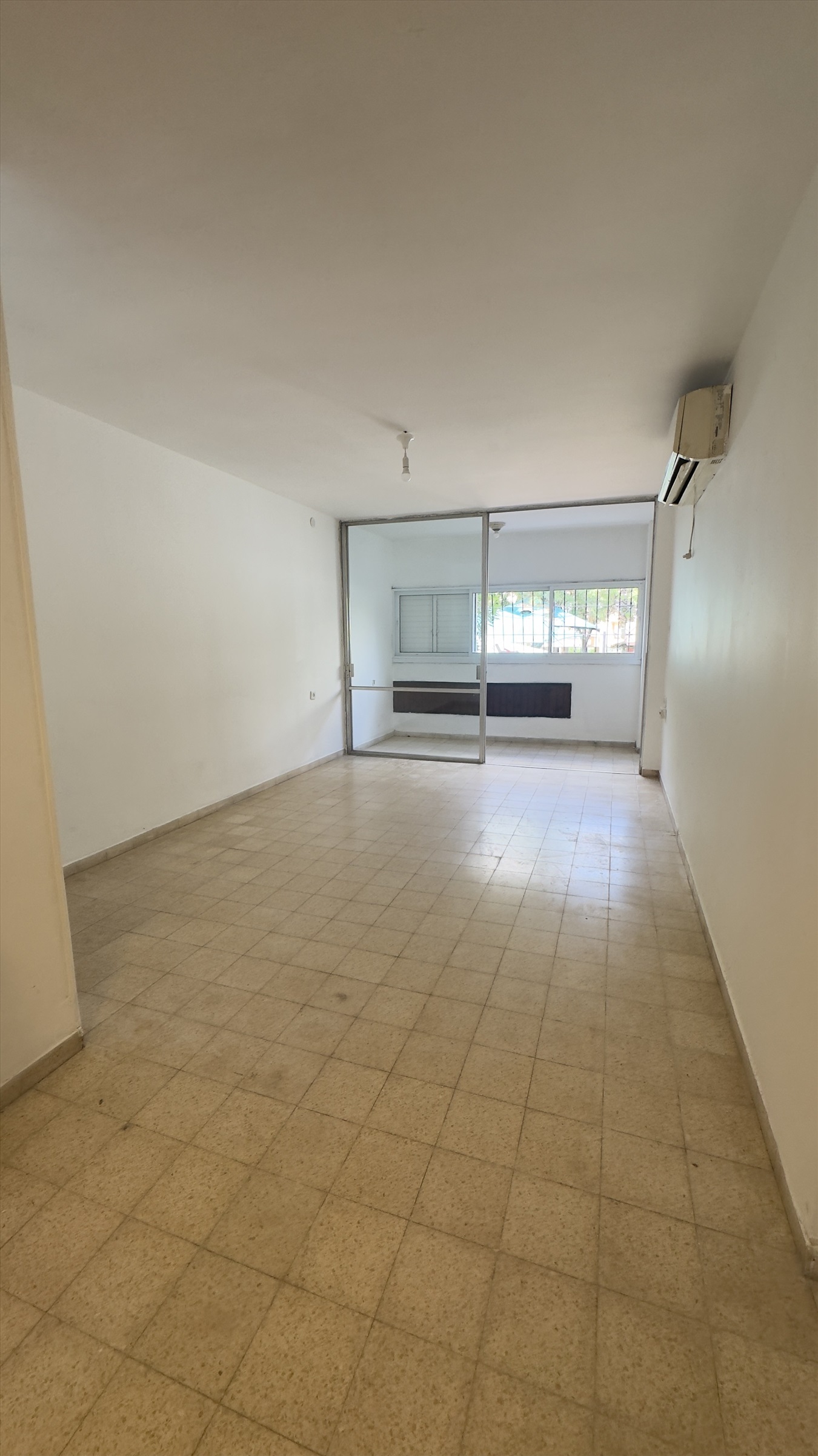 תמונה 2, דירה 4 חדרים להשכרה בתל אביב יפו, מעפילי אגוז