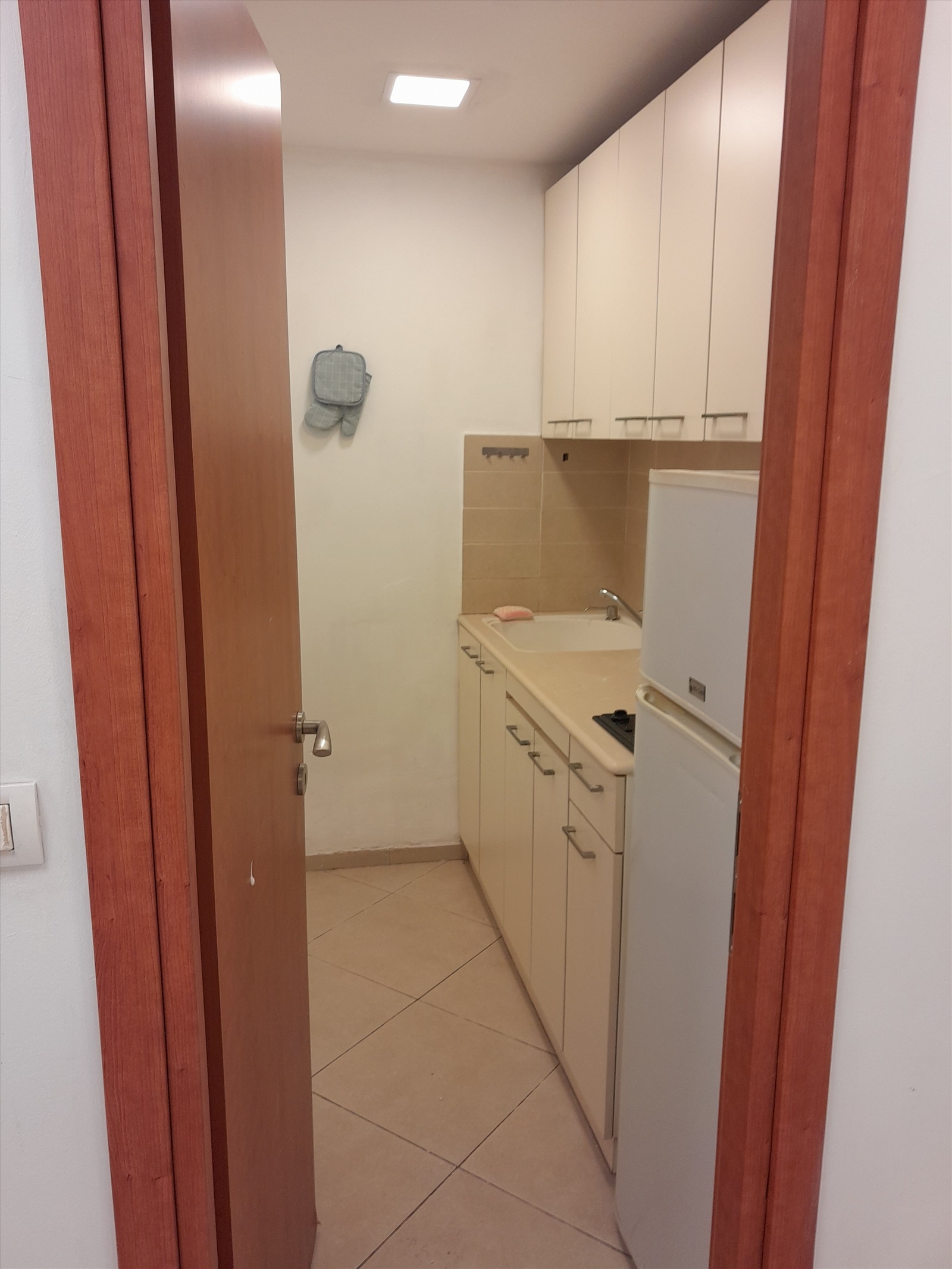 תמונה 3, דירת סטודיו 2 חדרים להשכרה בתל אביב, העבודה