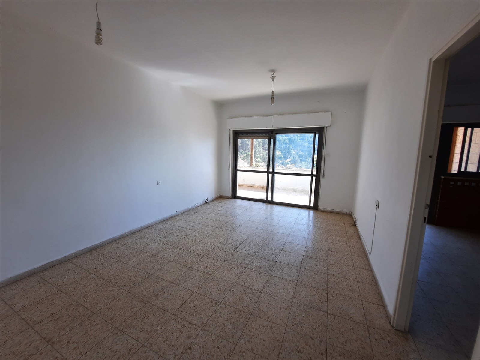 תמונה 4, דירה 5 חדרים להשכרה בירושלים, נוף הרים, יפה נוף