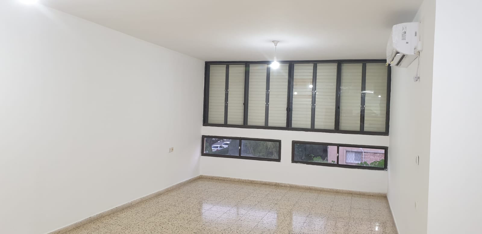 תמונה 1, דירה 4 חדרים להשכרה בפתח תקווה, ברץ יוסף, כפר גנים 