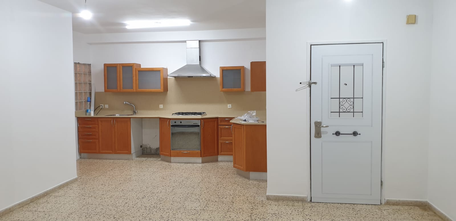 תמונה 2, דירה 4 חדרים להשכרה בפתח תקווה, ברץ יוסף, כפר גנים 