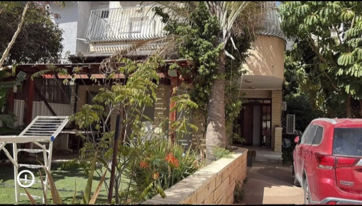 תמונה 1, קוטג 5 חדרים להשכרה בחולון, משעול הנופך, קריית בן גוריון 