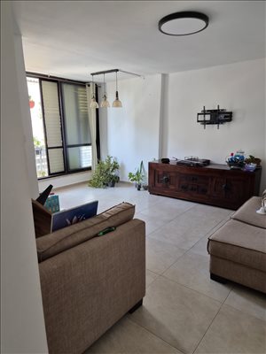 דירה להשכרה 3 חדרים בבת ים הציפורנים  