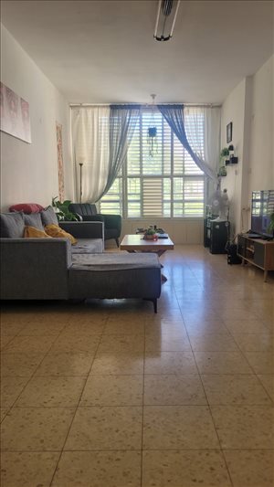דירה להשכרה 3 חדרים בבת ים יחזקאל דנין  