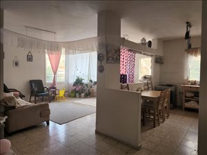 דירה להשכרה 4 חדרים בכפר סבא הדקל 6 