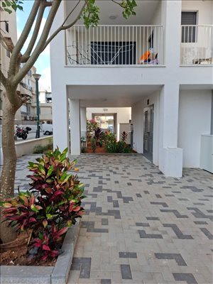 דירה להשכרה 5 חדרים במרכז שפירא כוכבי יצחק שפירא 