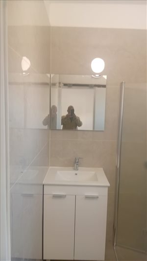 דירה להשכרה 5 חדרים בפתח תקווה העצמאות  כפר גנים 