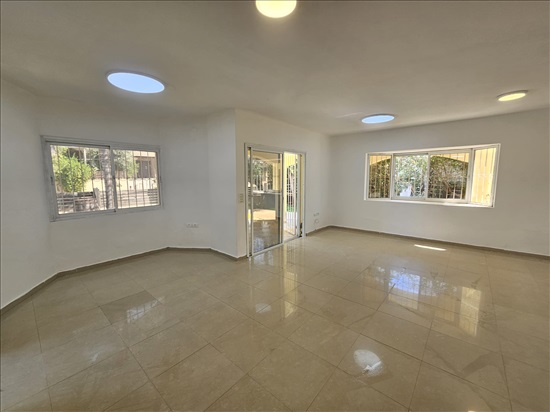 תמונה 2 ,בית פרטי 5 חדרים להשכרה בפורת, האתרוג, 