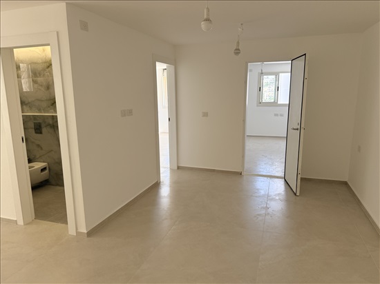 תמונה 5 ,דירת גן 3 חדרים להשכרה באבו גוש, עבד אל עזיז, שיכונים