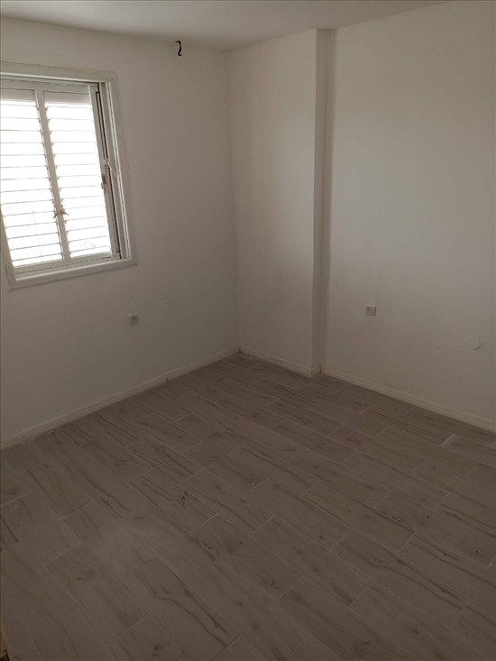 תמונה 2 ,דירה 5 חדרים להשכרה בבת ים, הרב עוזיאל, מרכז