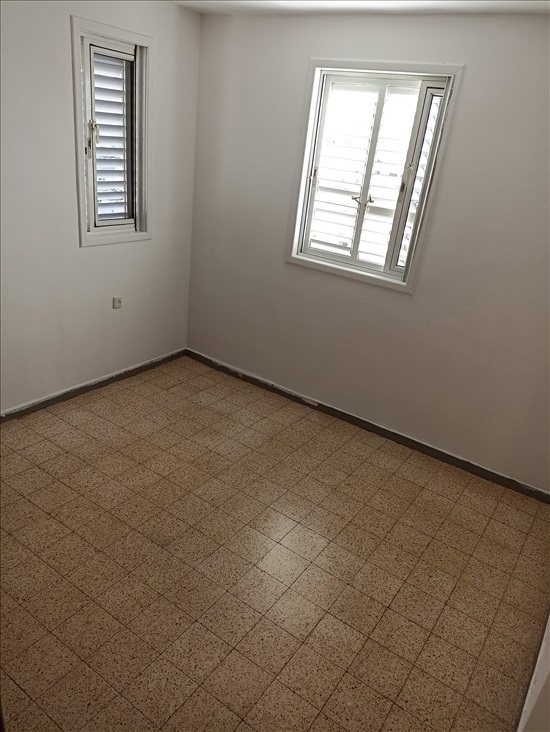 תמונה 6 ,דירה 5 חדרים להשכרה בבת ים, הרב עוזיאל, מרכז