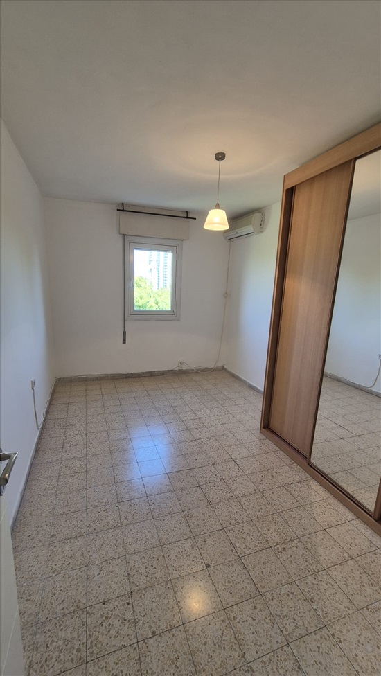 תמונה 4 ,דירה 4 חדרים להשכרה בתל אביב יפו, דרך הטייסים, 