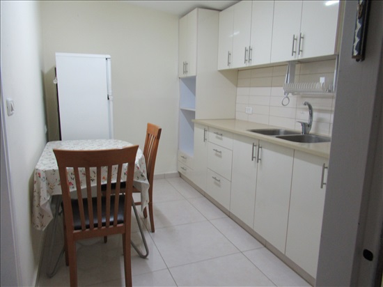 תמונה 3 ,יחידת דיור 1.5 חדרים להשכרה בפתח תקווה, המלכים, 