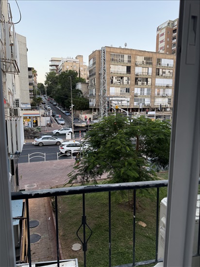 תמונה 2 ,דירה 3 חדרים להשכרה ברמת גן, ז׳בוטינסקי, מקדונלד