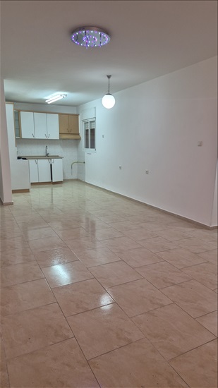 תמונה 3 ,דירה 4.5 חדרים להשכרה בקרית מוצקין, החשמונאים, 