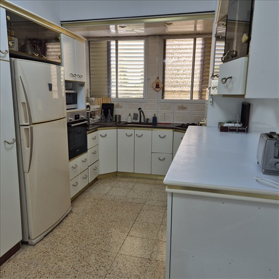 תמונה 4 ,דירה 4.5 חדרים להשכרה בחיפה, רות הכהן, שכונת הזיו