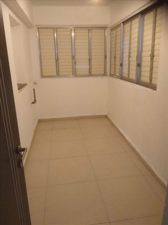 תמונה 6 ,דירה 4 חדרים להשכרה בטבריה, יצחק בן צבי, שיכון ד'