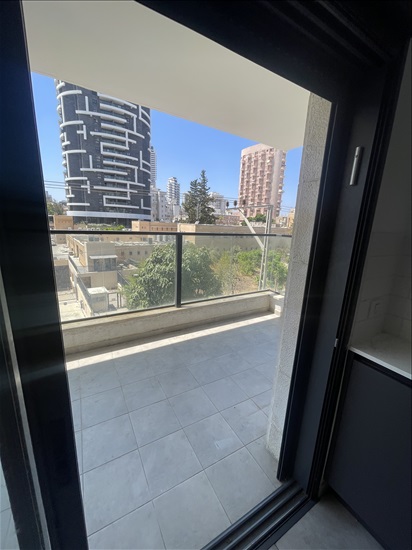 תמונה 1 ,דירה 5 חדרים להשכרה ברמת גן, קריניצי, 