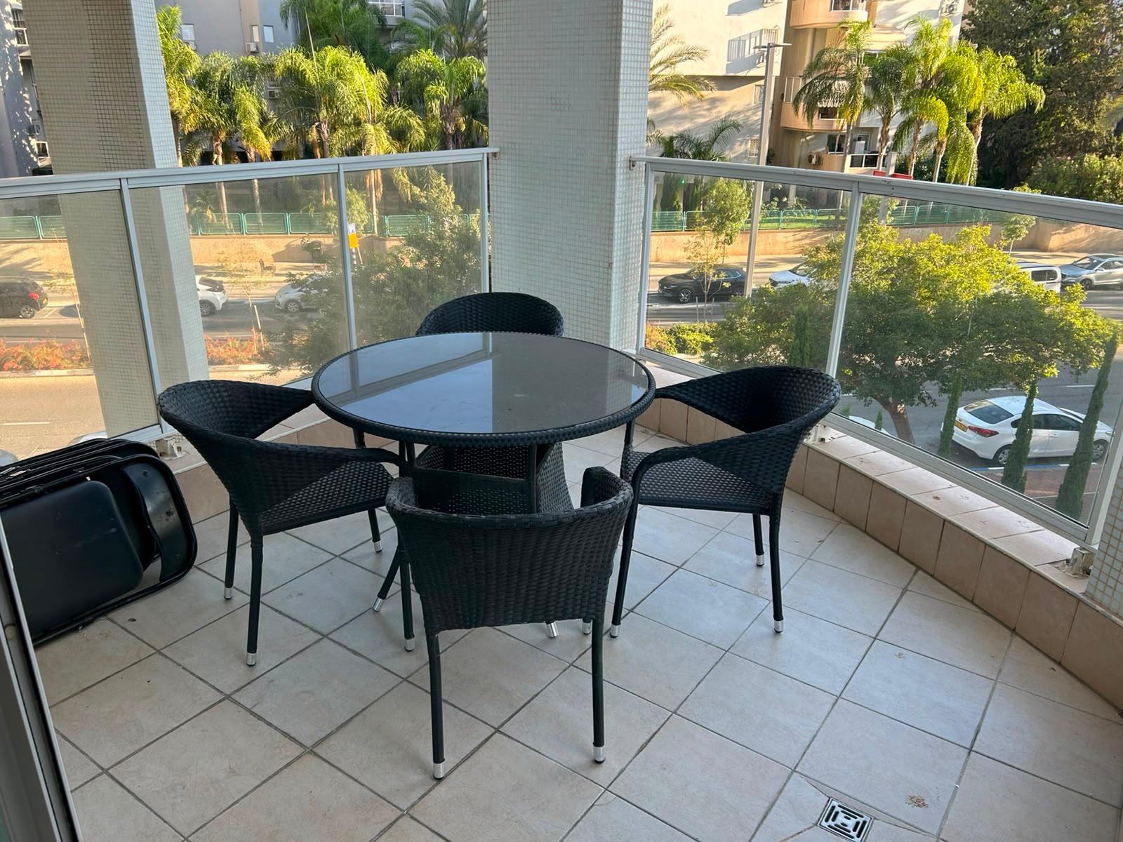 תמונה 2, דירה 4 חדרים להשכרה בחולון, משה דיין 89, קריית רבין