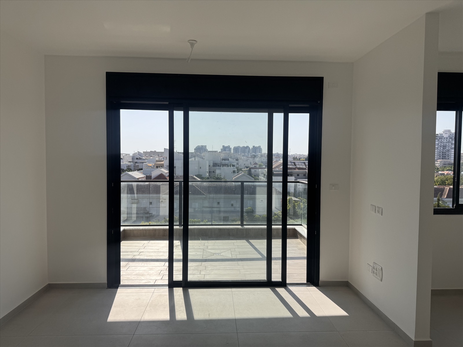 תמונה 2, דירה 3 חדרים להשכרה ברעננה, הירדן