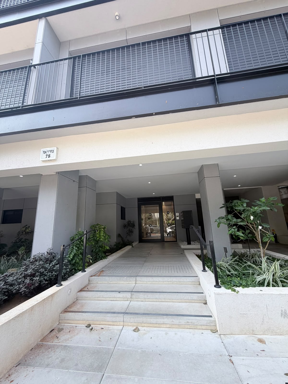 תמונה 4, דירה 3 חדרים להשכרה בתל אביב יפו, שדרות נורדאו