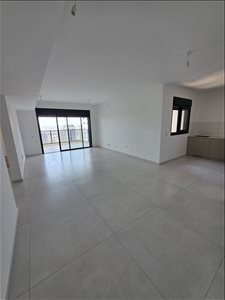דירה להשכרה 5 חדרים בנתניה אמנון ליפקין שח פארק הים  