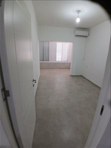 דירה להשכרה 3 חדרים בחולון הציונות שיכון ותיקים 