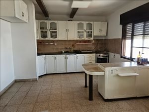 דירה להשכרה 4.5 חדרים בטבריה בר כוכבא נוף כנרת 