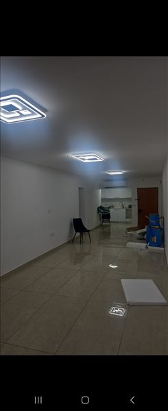 דירה להשכרה 5 חדרים בחולון גבעת התחמושת קריית שרת 