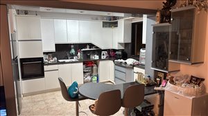 דירה להשכרה 4 חדרים בנתניה  ז׳בוטינסקי   