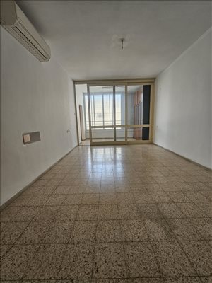 דירה להשכרה 3.5 חדרים בקרית ביאליק דרך עכו חיפה  