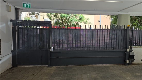 תמונה 2 ,חניה 1 חדרים להשכרה בתל אביב יפו, בני ברק, נווה שאנן