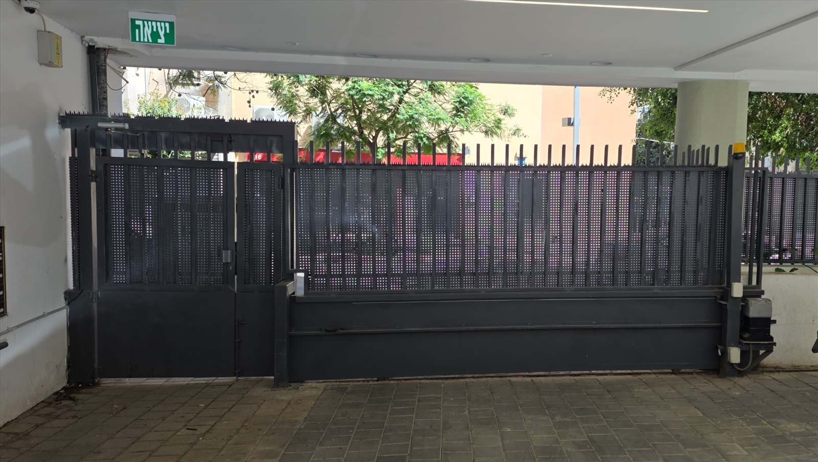תמונה 2, חניה 1 חדרים להשכרה בתל אביב יפו, בני ברק, נווה שאנן