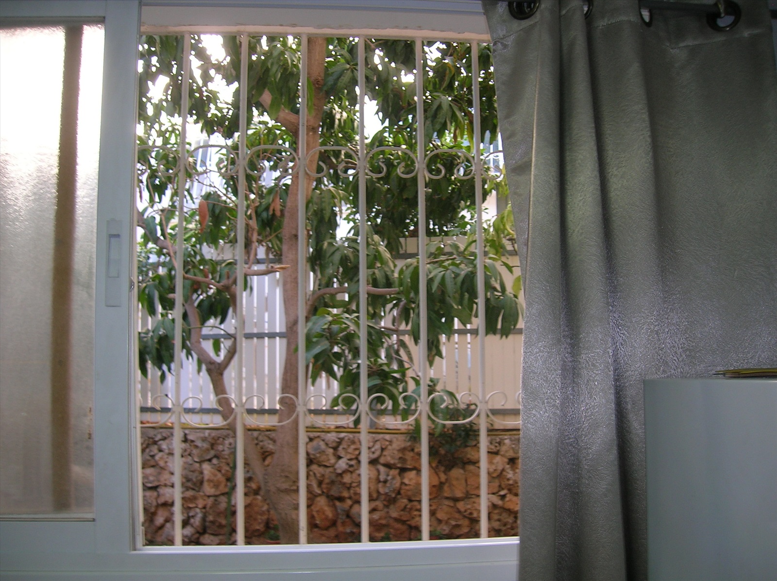תמונה 4, יחידת דיור 2 חדרים להשכרה ברמת השרון, סמטת יואב, הדר