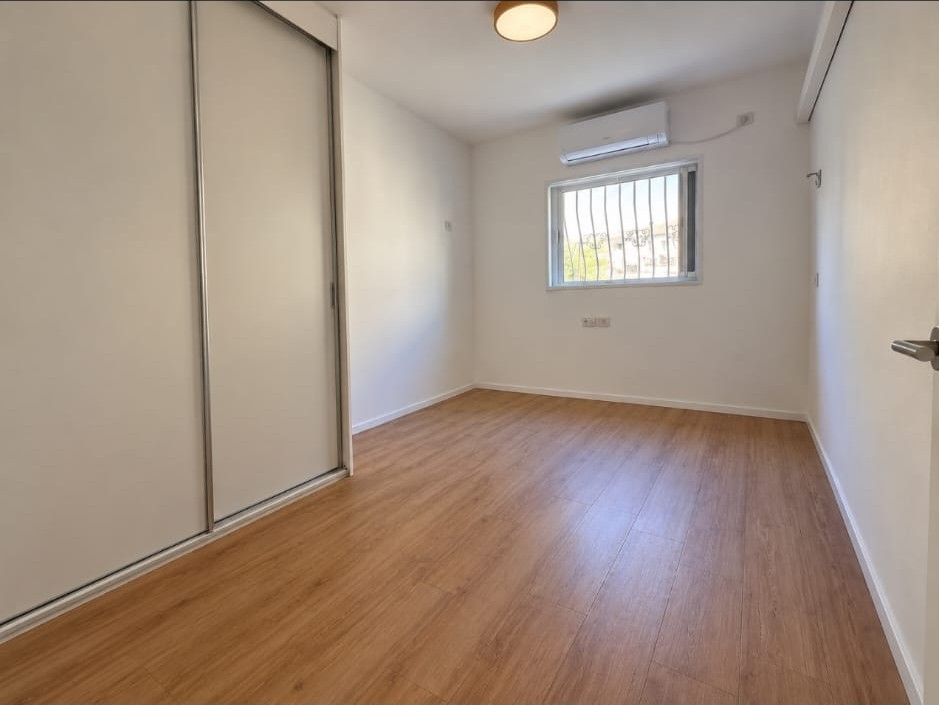 תמונה 2, דירה 4 חדרים להשכרה ברמת השרון, הנרייטה סולד 48, הדר