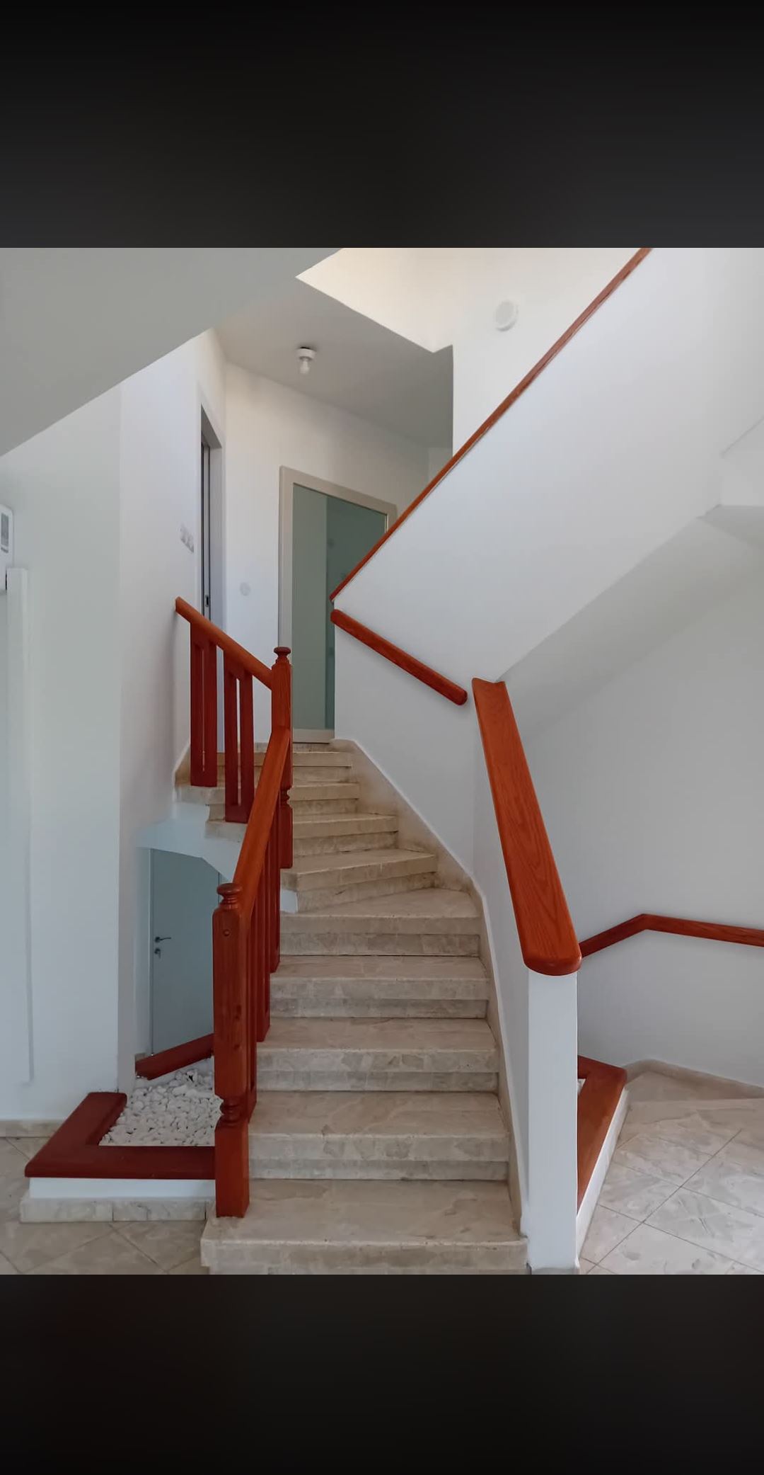תמונה 2, דו משפחתי 6.5 חדרים להשכרה באבן יהודה, העצמאות 86, אין שם לשכונה