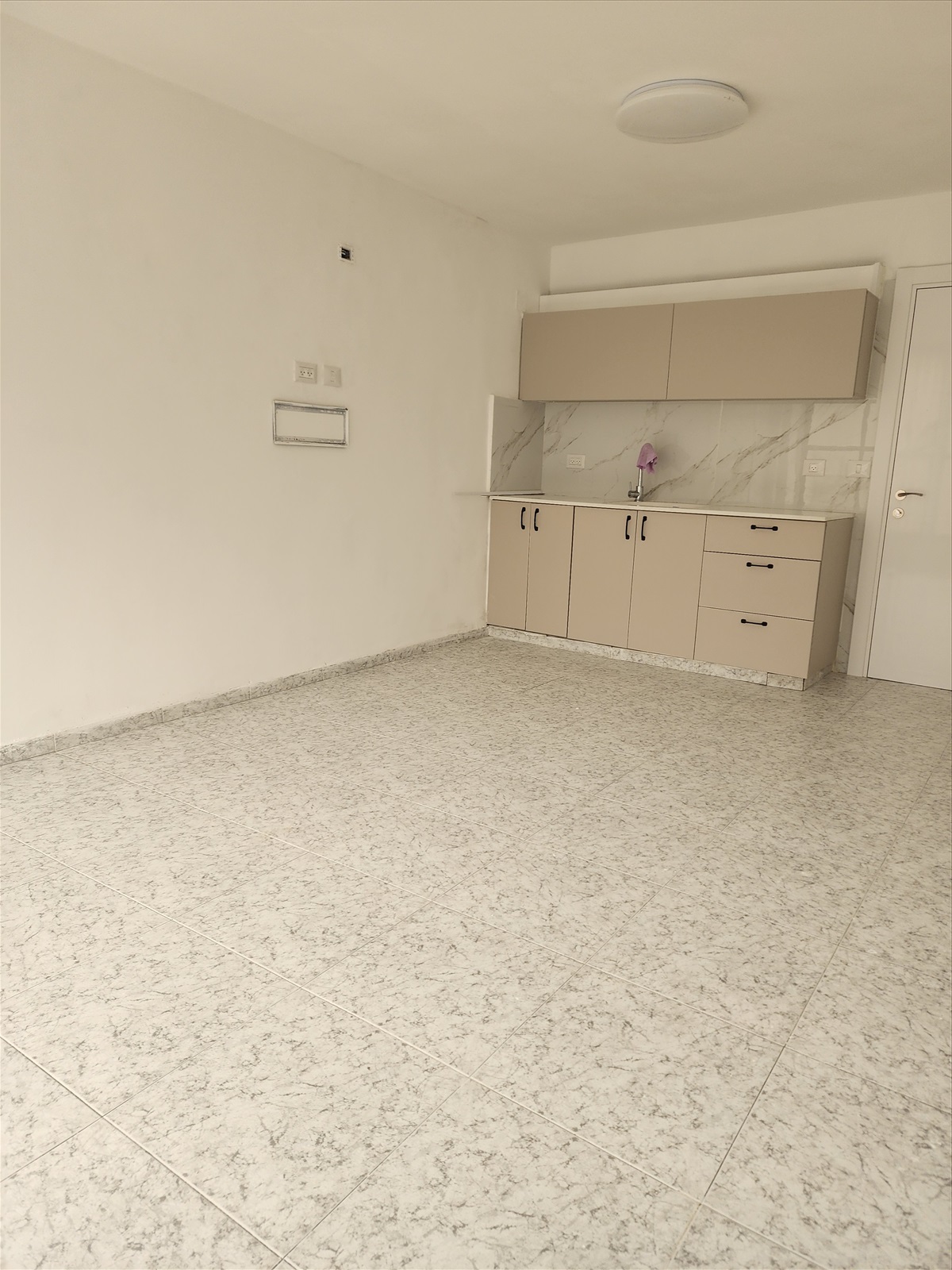 תמונה 3, דירה 2 חדרים להשכרה בחולון, אילת, נאות רחל