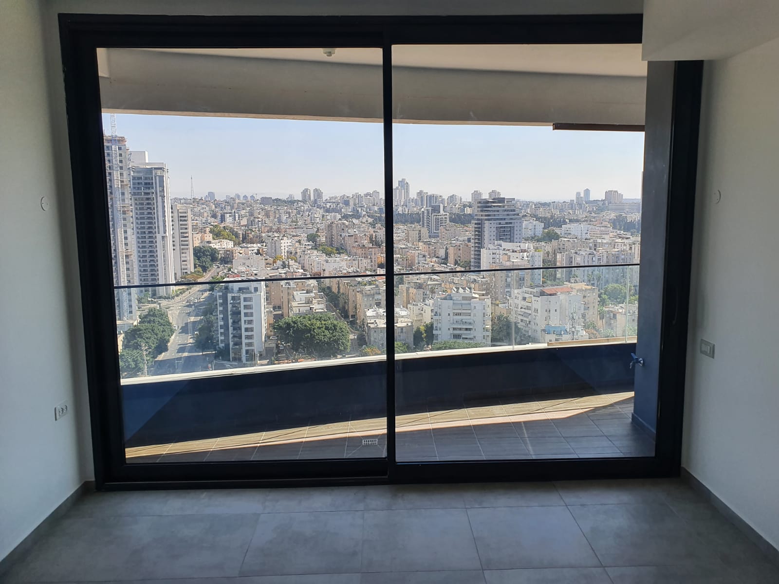 תמונה 4 ,דירה 2 חדרים דרך מנחם בגין מרכז תל אביב יפו