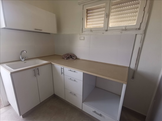 דירה להשכרה 1.5 חדרים בחיפה בר גיורא הדר עליון 