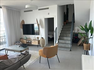 פנטהאוז להשכרה 4 חדרים בתל אביב יפו הירקון 